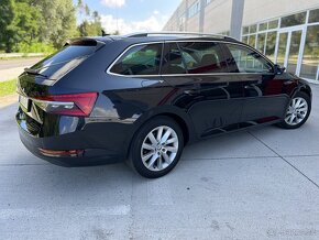 Škoda Superb Kombi automat 2,0tdi - 9