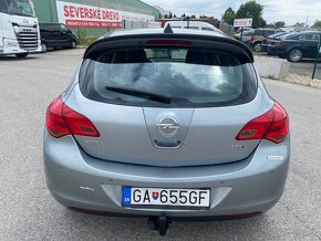 Opel Astra - 9