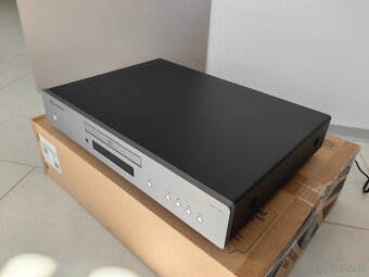 Cambridge Audio AXC35 CD Player - 9