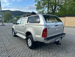 Toyota Hilux 2,5D4D - 9