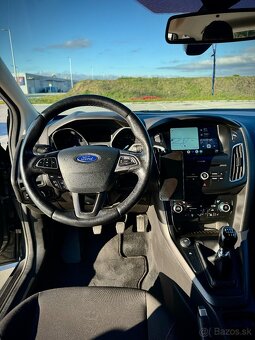 Ford Focus 1.0 EcoBoost (momentalne vyzaduje servis) - 9