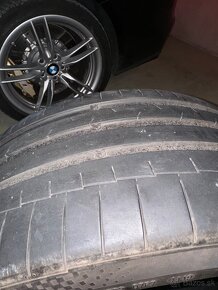 255/35 R19 - 9