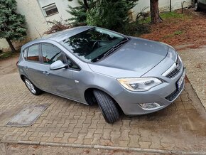 Opel Astra 1.4 Turbo 140k M6 Enjoy (benzín) 1.majiteľ - 9