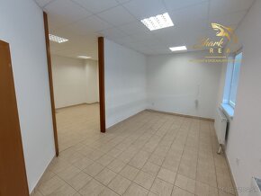 Administratívno-apartmánová budova - 9