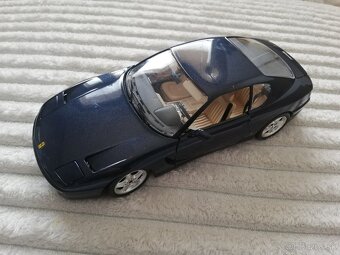 1:18 Mercedes 300 SEL , FERRARI 456  poskodne - 9