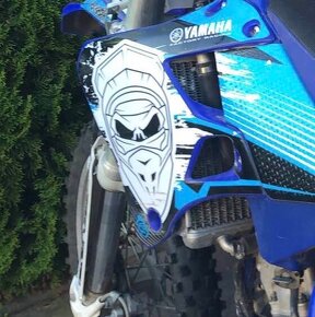 Yamaha YZ 125 - 9