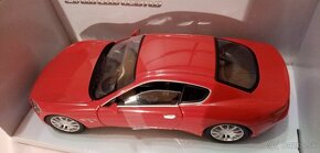 Modely 1:24 FORD Mustang GT 2006 +Maserati - 9