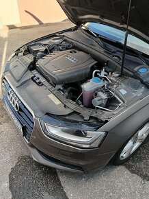 Audi A4 B8 2.0TDi S-Line 130kw - 9