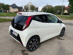 Toyota Aygo 1.0 VVT-i x-play - 9