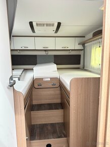 Plne vybavený 5-miestny autokaravan CARADO T447 2023 - 9