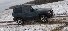 Mitsubishi Pajero 4x4 - 9