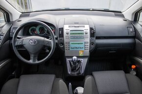 Toyota Corolla Verso 2.2 D-4D 180 Lux 7m - 9