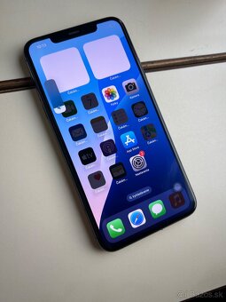 iPhone 11 Pro max 64GB so 100% batériou - 9