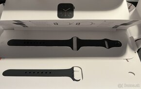 APPLE WATCH SE Space gray 44mm (1. gen 2020) - 9