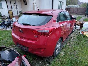 Rozpredam hyundai i30 1.6 81kw D4FB 2013 - 9