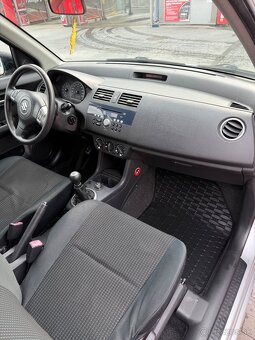 Predam Suzuki swift 1.5 74.5 benzín 2006 - 9