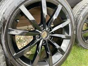 MONTERY SCHWARZ R-LINE VW Passat 8B 5x112  8 x18   ET 44 VW - 9