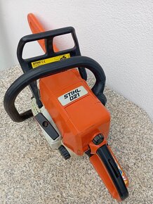 Motorová píla Stihl - 9