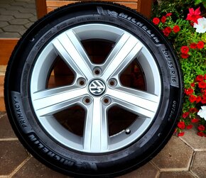 alu R16 5x112 orig. VW Golf 8, letné pneu Michelin 205/55 - 9