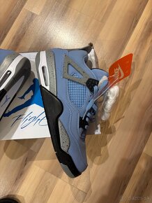 Jordan 4 retro university blue - 9