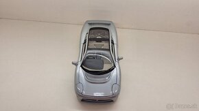 1:18 JAGUAR XJ220 - 9