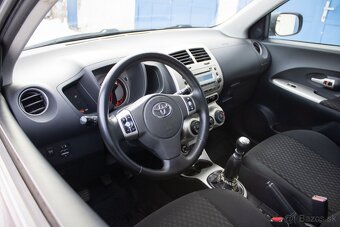 Toyota Urban Cruiser 1.4 I D-4D AWD Terra - 9