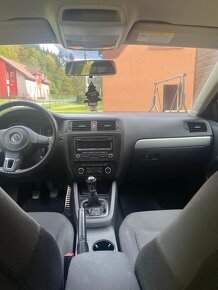 Volkswagen jetta 1.6 TDI - 9