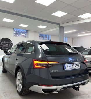 Skoda Superb Scout 2.0TDI 147Kw Matrix/Panorama/Tažne - 9