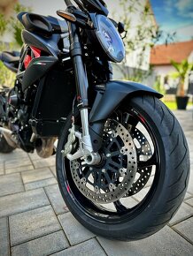 MV Agusta Brutale 800 - 9