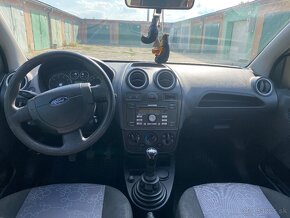 Ford fiesta 1.3 - 9