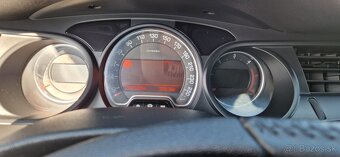 Citroen C5 X7 2.0HDi 100kw 2009 - 9