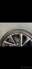 Predam Skoda Vega 5x112 R19 235/40r19 letné - 9