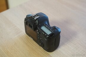 Canon EOS 6D + Canon EF 40mm f/2.8 STM - 9