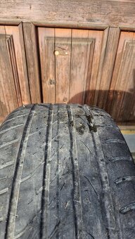 225/40 R18 - 9