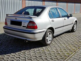 Honda Civic 1.5 Vtec - 9