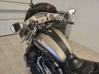 YAMAHA ROYAL STAR VENTURE - 9