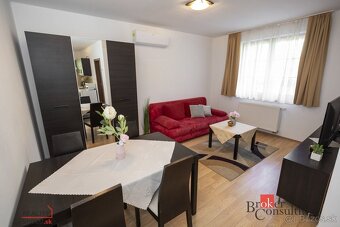 Exkluzívne na predaj apartmánový dom v centre Vyhní - 9