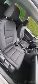 Volkswagen Golf 6 TEAM 2.0 TDI CR 103kw - 9