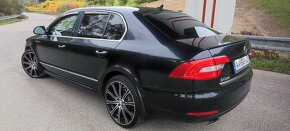 Škoda Superb 2.0 TDi 4x4 DSG r.v. 2015 - 9