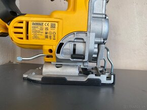 DeWalt DCS331N 18 V priamočiara píla - 9