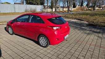 Hyundai i30 1.4l súkromný predaj 34 tis. km 1. majiteľ - 9