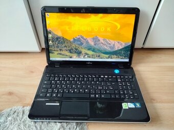 15,6" Fujitsu Lifebook / 120gb ssd / 4gb ram / Windows 7 - 9