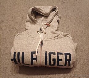 Tommy Hilfiger bledišedá zipsova - 9