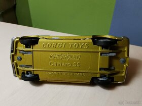 Corgi toys Chevrolet Camaro SS - 9