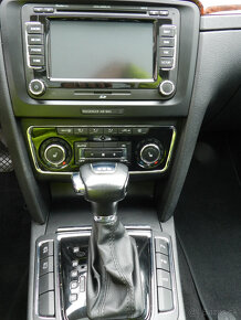 Škoda Superb Combi 2.0 TDI CR Elegance DSG, Panorama - 9