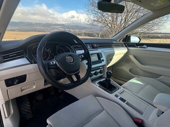 Volkswagen Passat Variant 1.6 TDI BMT Comfortline - 9