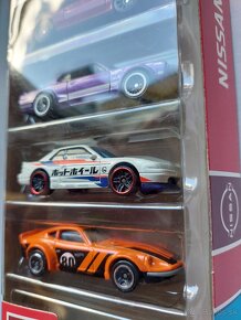 5 Pack Nissan Hotwheels - 9