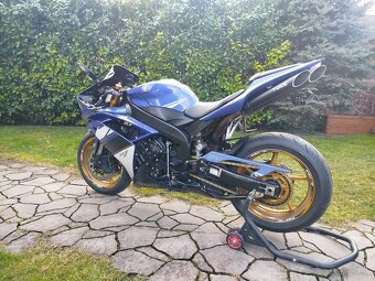 Yamaha Yzf R1 RN19 - 9