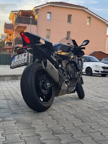 Predam Yamaha R1 rok 10/2020.Len 3000tis km - 9