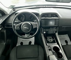 Jaguar F-Pace 2.0D 4x4 Automat - 9